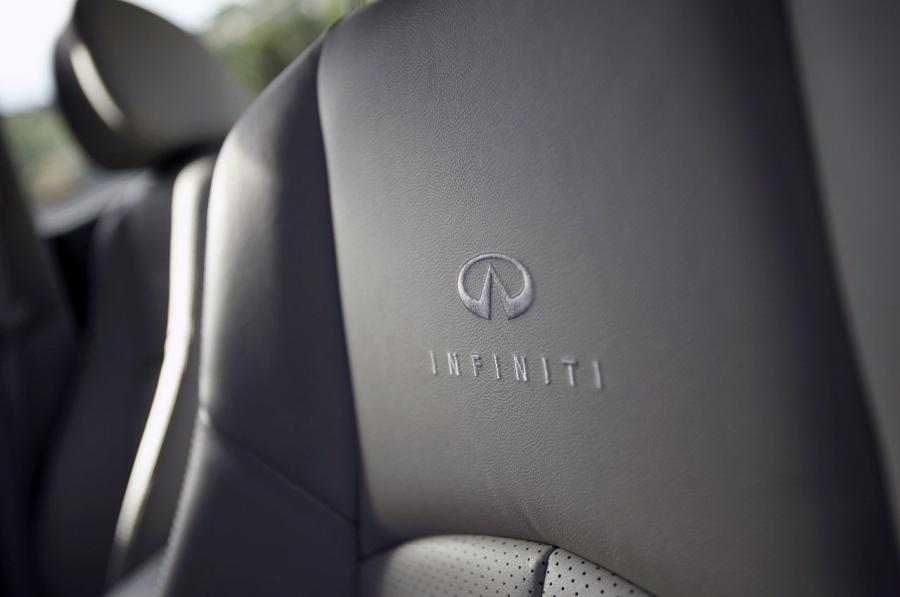  Infiniti G25 2012 года  (фото 19 из 30)